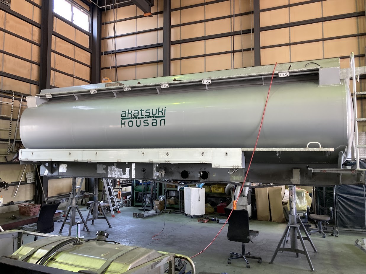 タンクローリ タンク